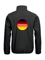 Softshell Jacke mit Aufdruck Deutschlandfahne mit #Stolzmonat oder #Stolzstattproud